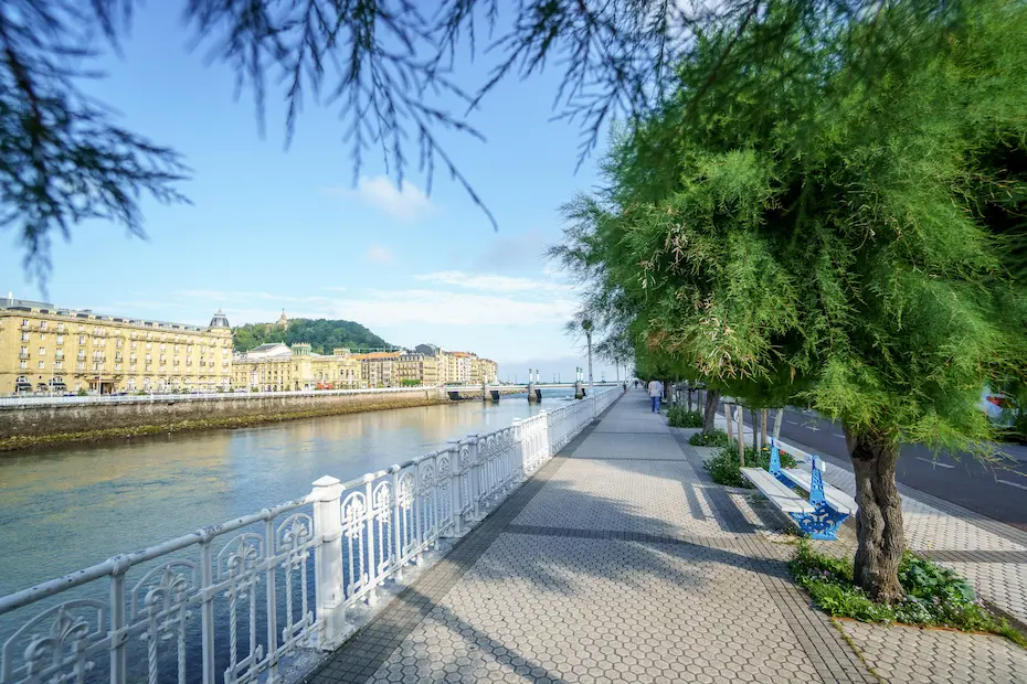 Paseo que va junto al Urumea se trata de una zona llana y cómoda