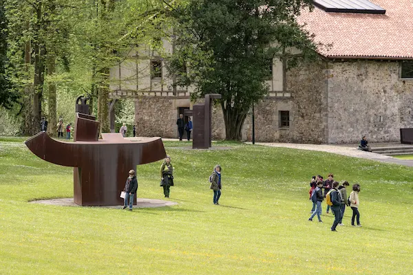 Chillida Leku, construido en Zabalaga, un antiguo caserío propiedad del autor