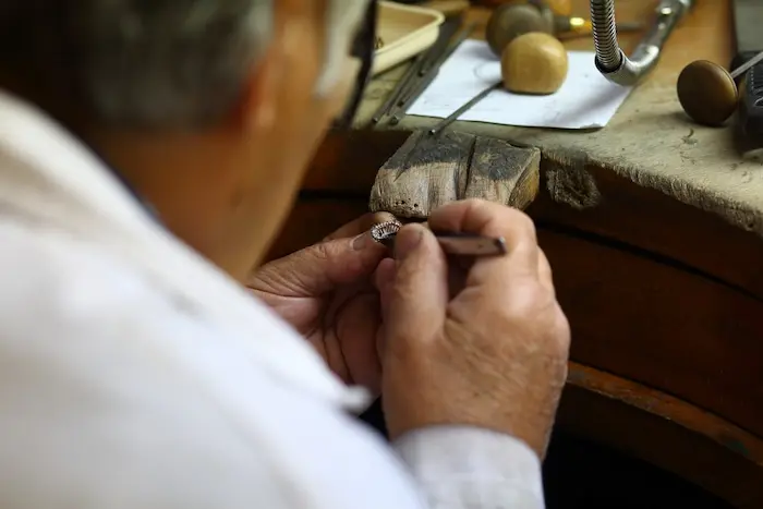 Compraré en comercios pequeños o tradicionales, como un local