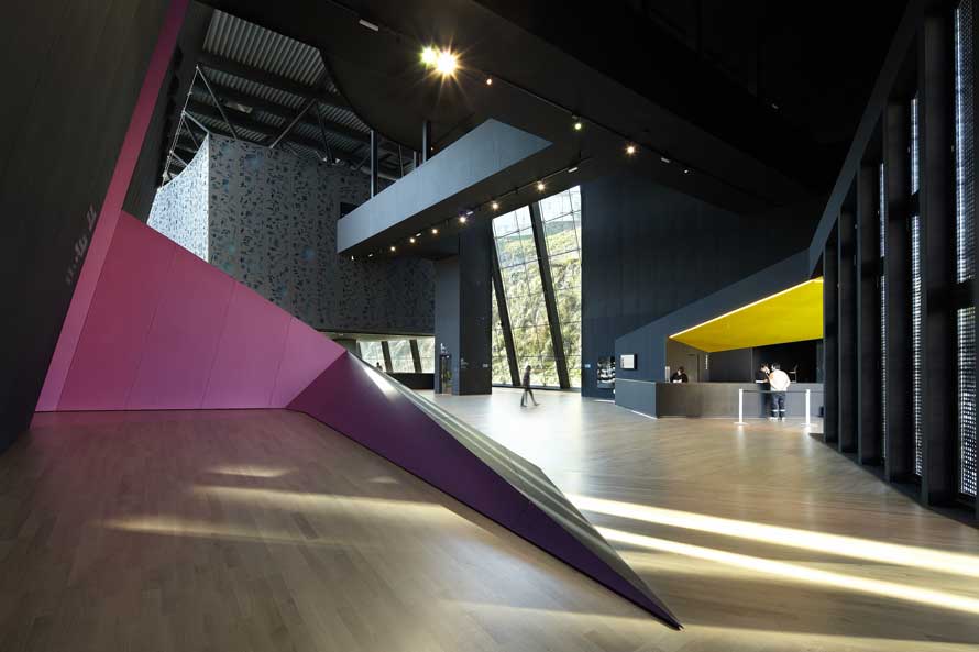 CRISTOBAL BALENCIAGA MUSEOA