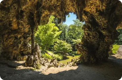 Cueva en los jardines de Aiete